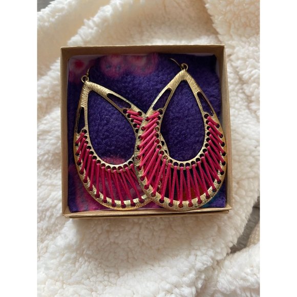 Big Gold Tone Pink Sting Designed Teardrop Statement Earrings - Picture 11 of 11